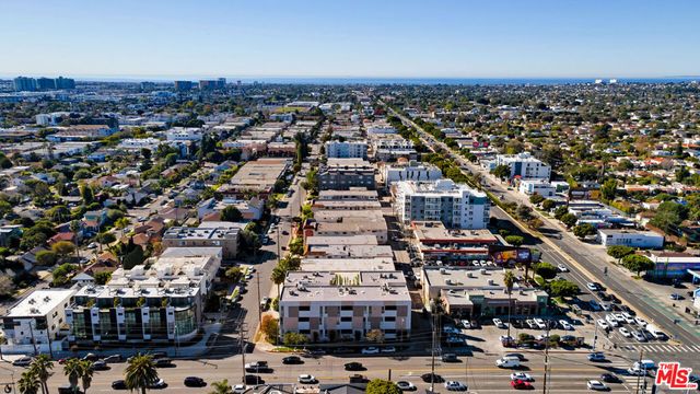 12411 Pacific Avenue 101, Los Angeles, CA 90066