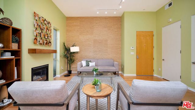 12411 Pacific Avenue 101, Los Angeles, CA 90066