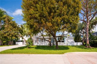 669 S Mashta Dr, Key Biscayne, FL 33149