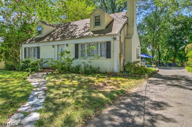 341 W End Ave, North Plainfield Boro, NJ 07063