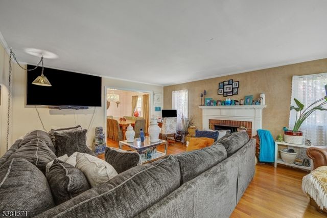 341 W End Ave, North Plainfield Boro, NJ 07063