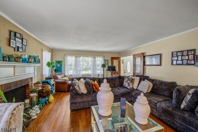 341 W End Ave, North Plainfield Boro, NJ 07063