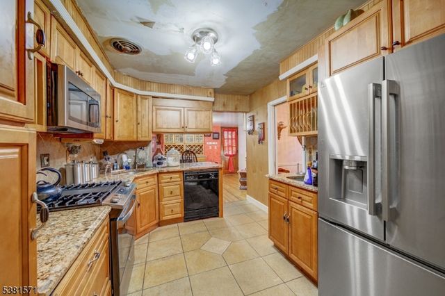 341 W End Ave, North Plainfield Boro, NJ 07063