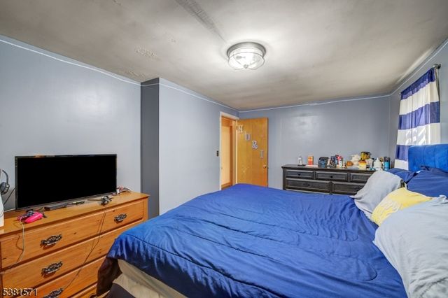 341 W End Ave, North Plainfield Boro, NJ 07063