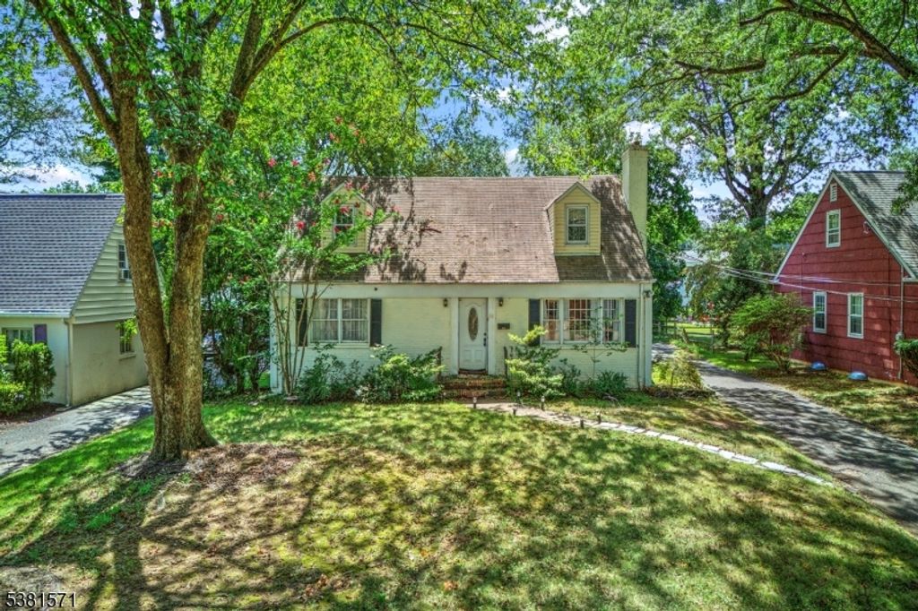 341 W End Ave, North Plainfield Boro, NJ 07063 — photo 2