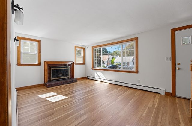 463 Lincoln St, Waltham, MA 02451