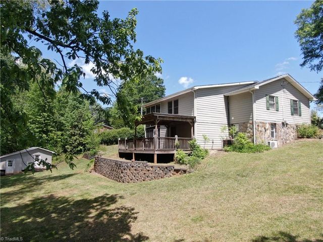 417 White Pines Country Club Road, Mount Airy, NC 27030