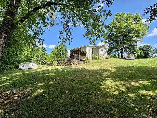 417 White Pines Country Club Road, Mount Airy, NC 27030