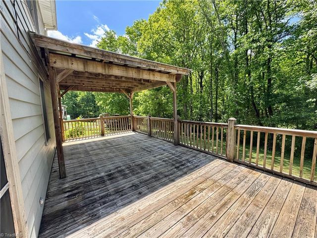 417 White Pines Country Club Road, Mount Airy, NC 27030