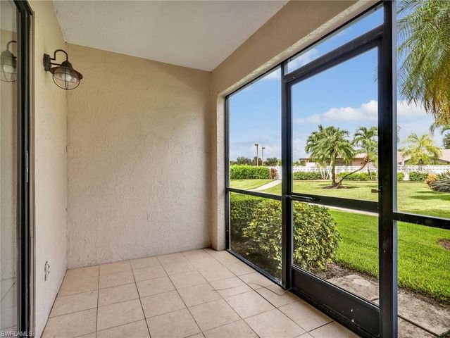 10041 Maddox LN 102, Bonita Springs, FL 34135
