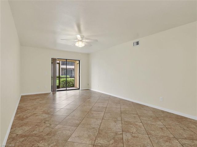 10041 Maddox LN 102, Bonita Springs, FL 34135