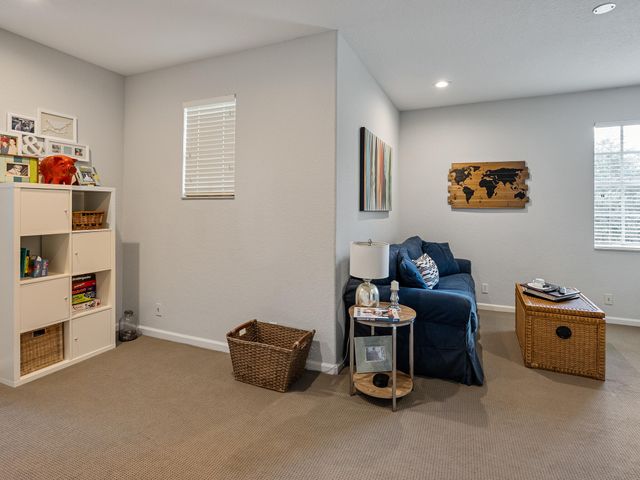 175 Via Rosina, Jupiter, FL 33458