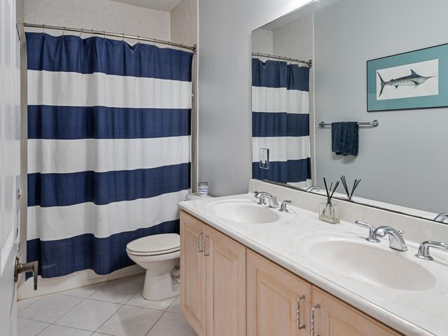 175 Via Rosina, Jupiter, FL 33458