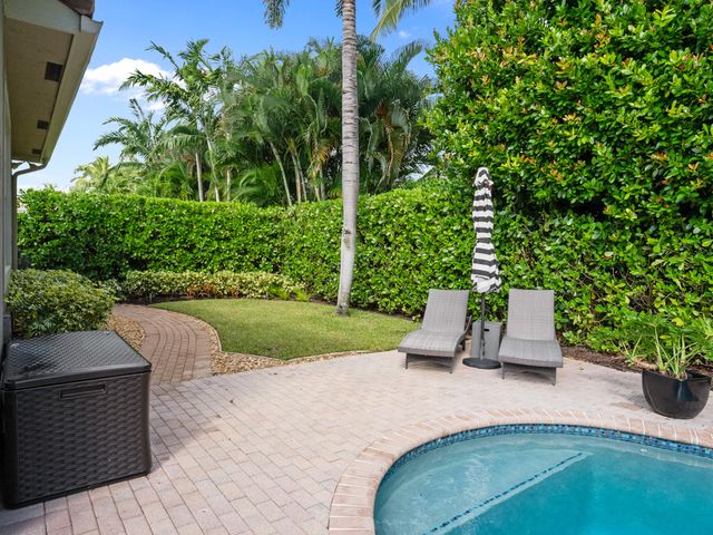 175 Via Rosina, Jupiter, FL 33458