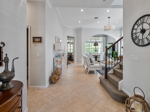 175 Via Rosina, Jupiter, FL 33458
