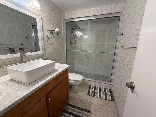 4040 N Hills Drive 26, Hollywood, FL 33021