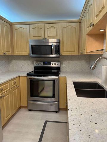 4040 N Hills Drive 26, Hollywood, FL 33021