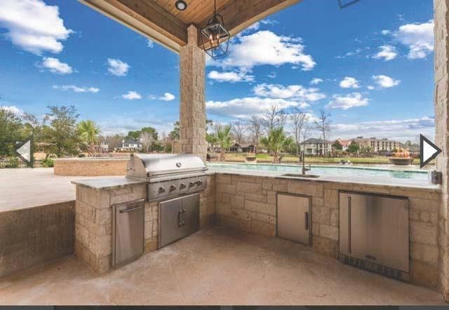 11369 Grand Pine Drive, Montgomery, TX 77356