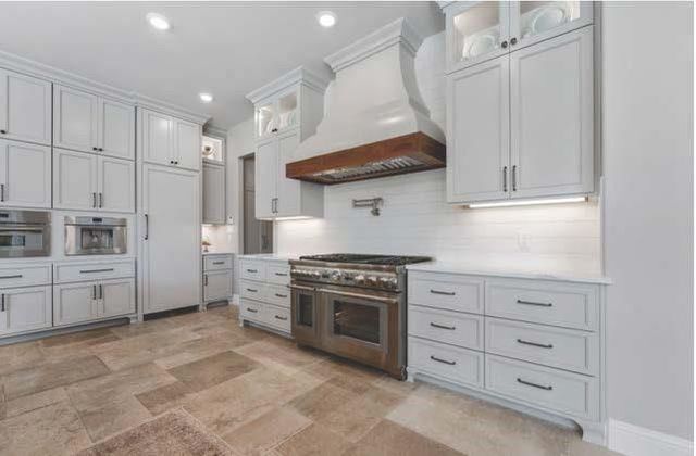 11369 Grand Pine Drive, Montgomery, TX 77356