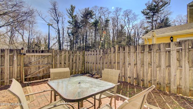 43 Kingsley Way, Freehold, NJ 07728