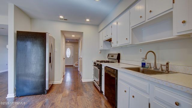 43 Kingsley Way, Freehold, NJ 07728