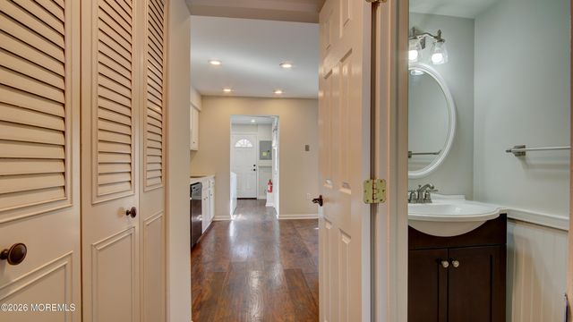 43 Kingsley Way, Freehold, NJ 07728