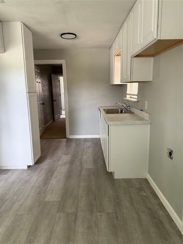 2402 Rosemead Dr, Pasadena, TX 77506