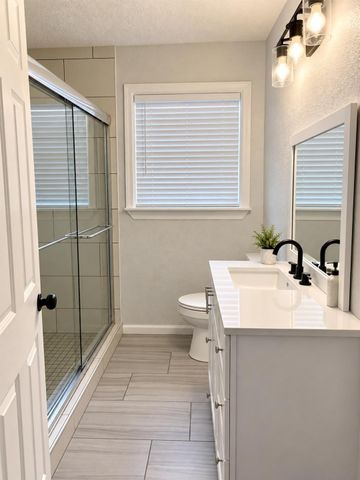 2402 Rosemead Dr, Pasadena, TX 77506