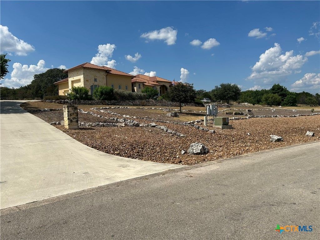 339 Valley Lodge, New Braunfels, TX 78132