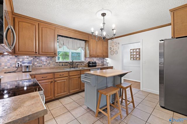 565 Buchanan Road, Albertville, AL 35950