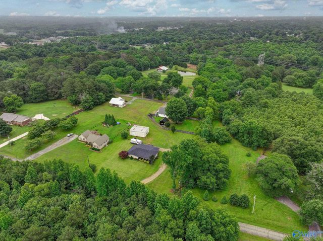 565 Buchanan Road, Albertville, AL 35950