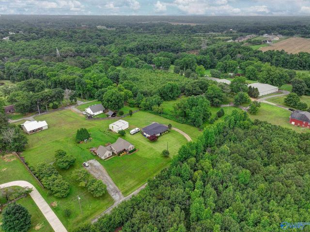 565 Buchanan Road, Albertville, AL 35950