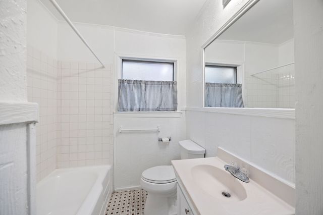 806 Buckalew Street, Dallas, TX 75208