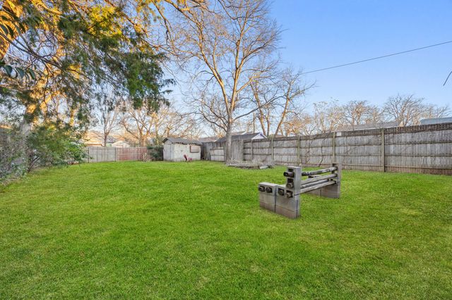 806 Buckalew Street, Dallas, TX 75208