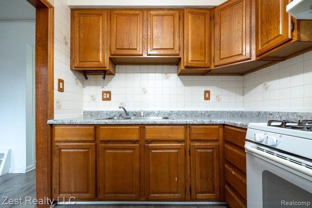 1012 Cloverlawn Boulevard, Lincoln Park, MI 48146