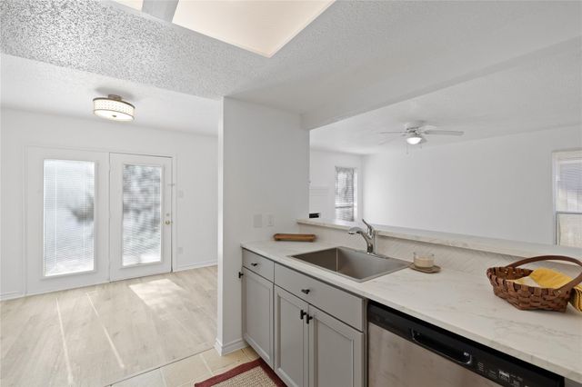 2601-B Alcott LN B, Austin, TX 78748