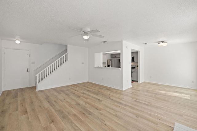 2601-B Alcott LN B, Austin, TX 78748