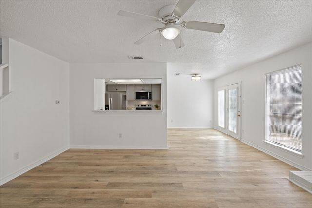 2601-B Alcott LN B, Austin, TX 78748