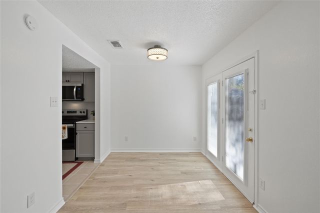 2601-B Alcott LN B, Austin, TX 78748