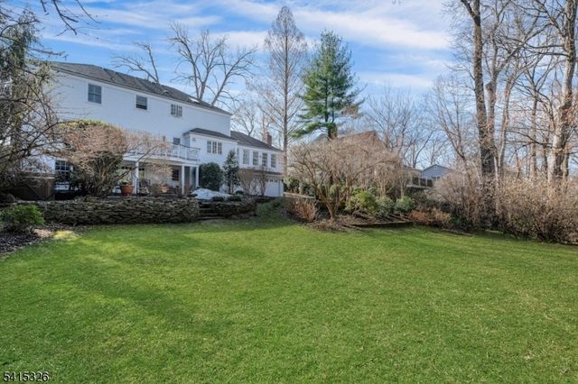 72 Huron Dr, Chatham Twp., NJ 07928