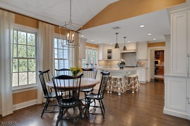 72 Huron Dr, Chatham Twp., NJ 07928