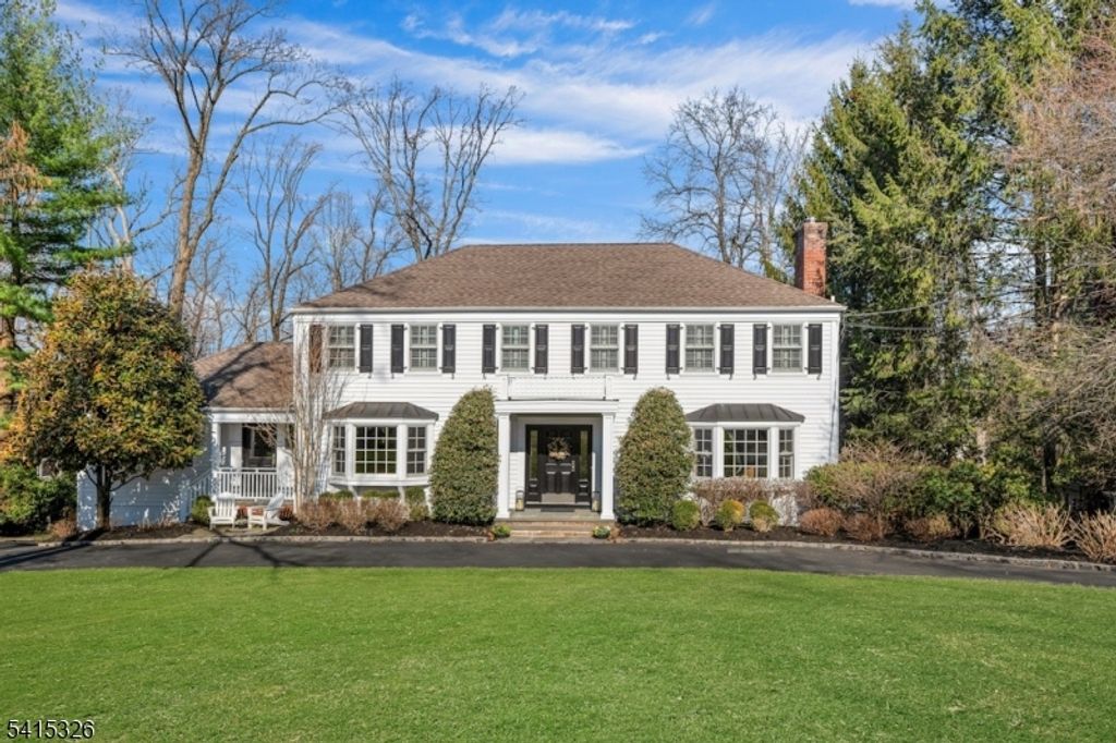 72 Huron Dr, Chatham Twp., NJ 07928