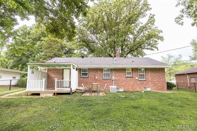 6908 Osage Drive, Belleville, IL 62223