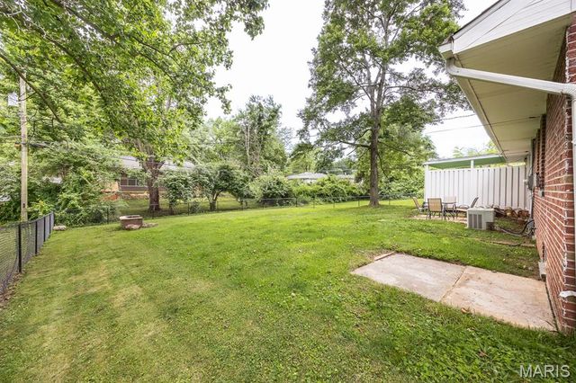 6908 Osage Drive, Belleville, IL 62223