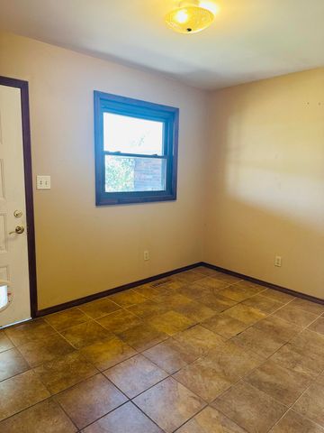 337 East Farm Road 96, Springfield, MO 65803