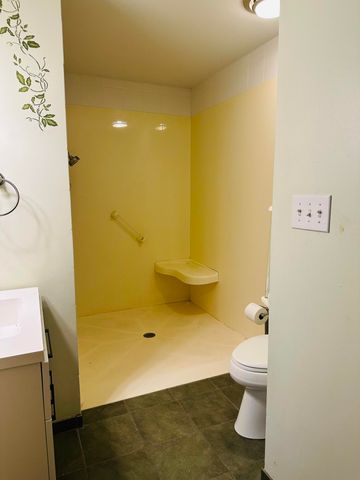 337 East Farm Road 96, Springfield, MO 65803