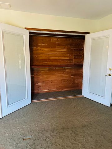 337 East Farm Road 96, Springfield, MO 65803