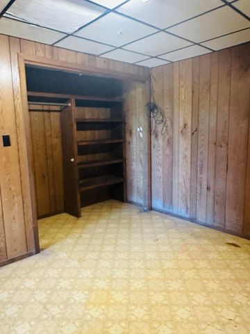 337 East Farm Road 96, Springfield, MO 65803