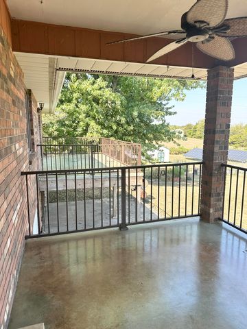 337 East Farm Road 96, Springfield, MO 65803