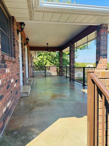 337 East Farm Road 96, Springfield, MO 65803